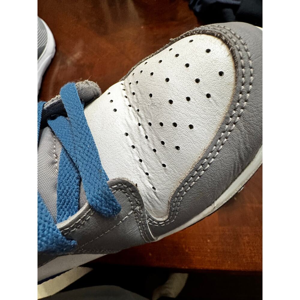 EUC Nike Air Jordan 1 Mids in True Blue Cement colorway size 6Y - Picture 7 of 7